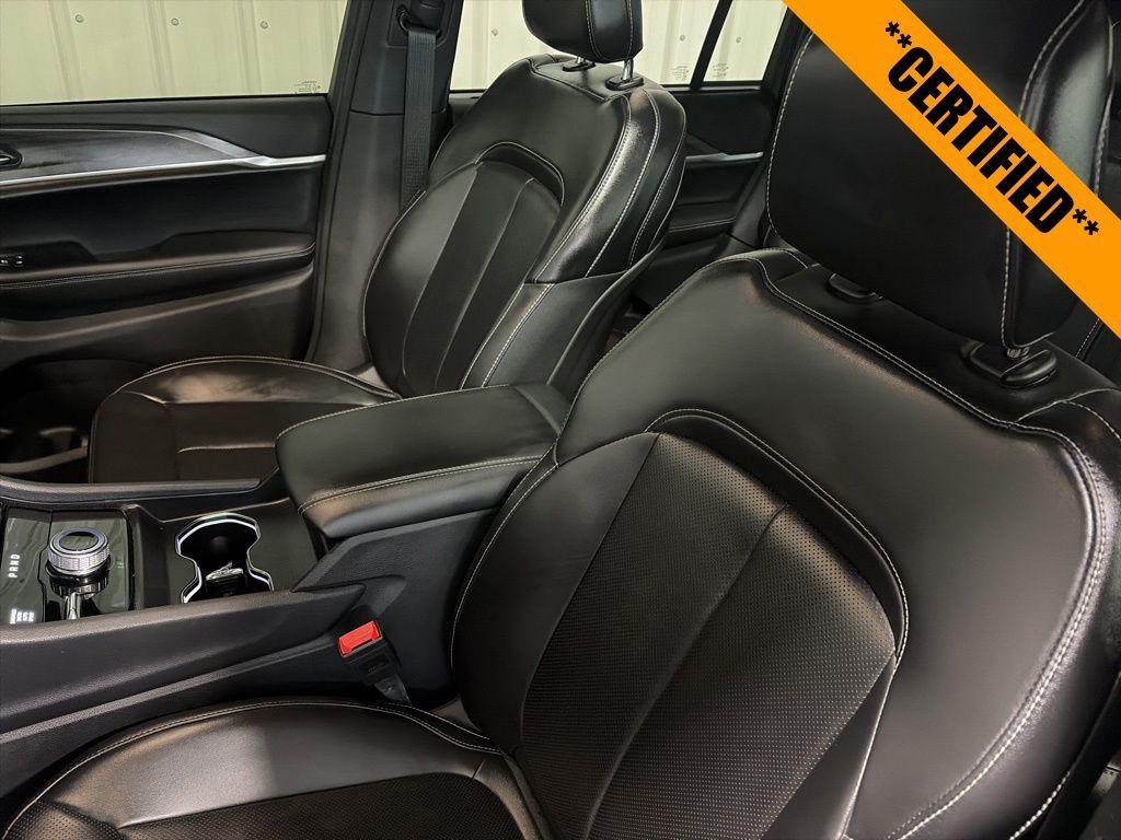 used 2025 Jeep Grand Cherokee car, priced at $43,999