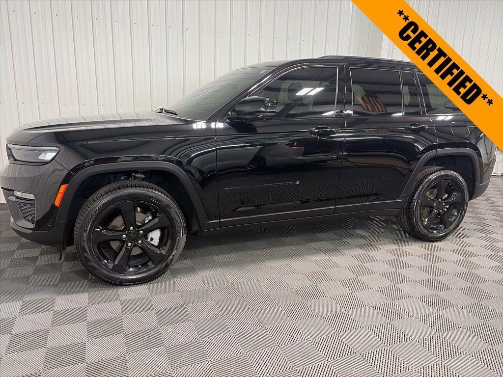 used 2025 Jeep Grand Cherokee car, priced at $43,999