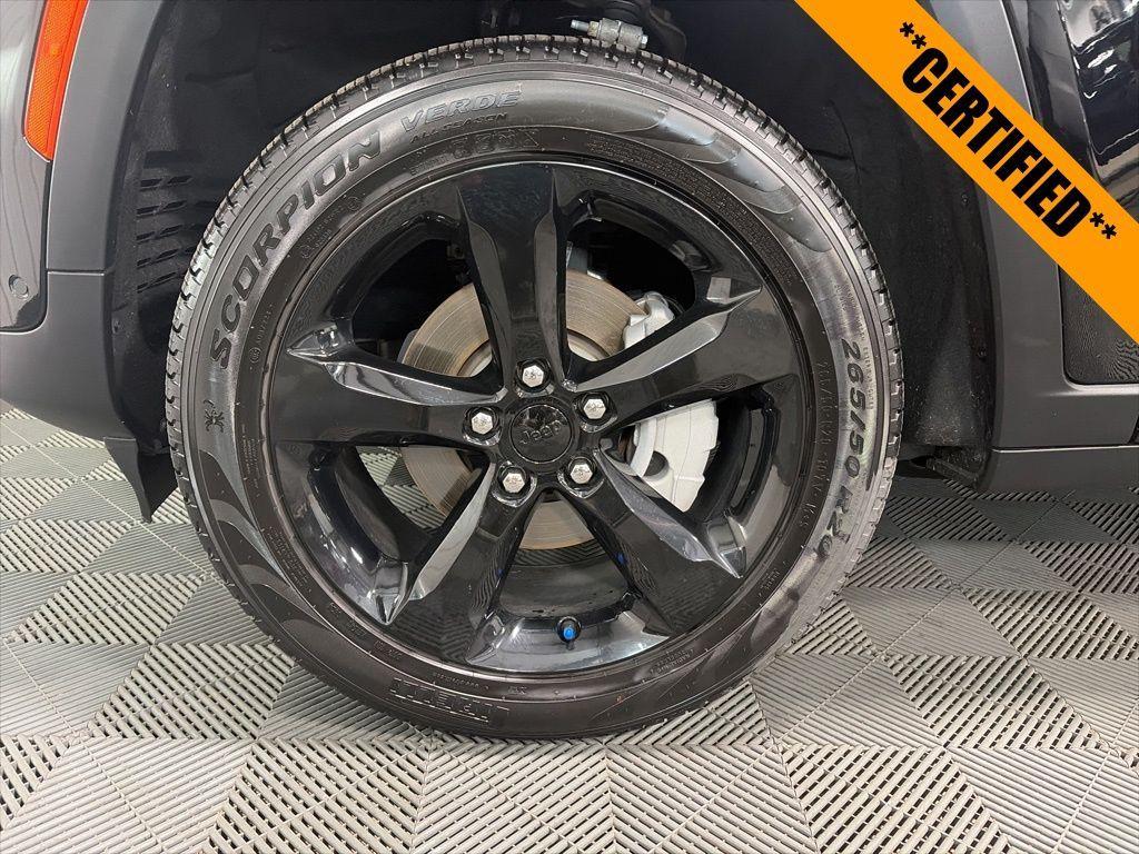 used 2025 Jeep Grand Cherokee car, priced at $43,999