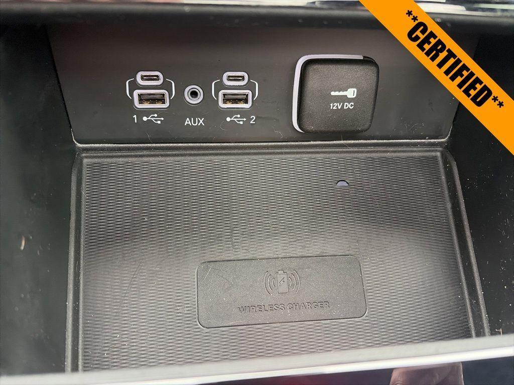 used 2025 Jeep Grand Cherokee car, priced at $43,999