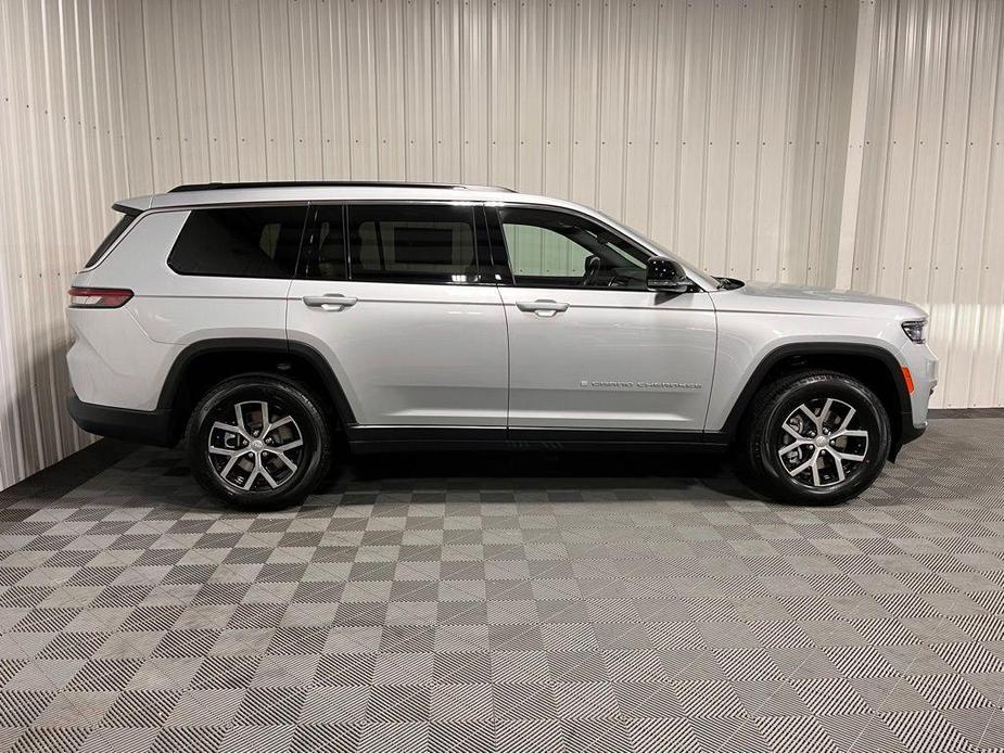 new 2024 Jeep Grand Cherokee L car, priced at $52,439