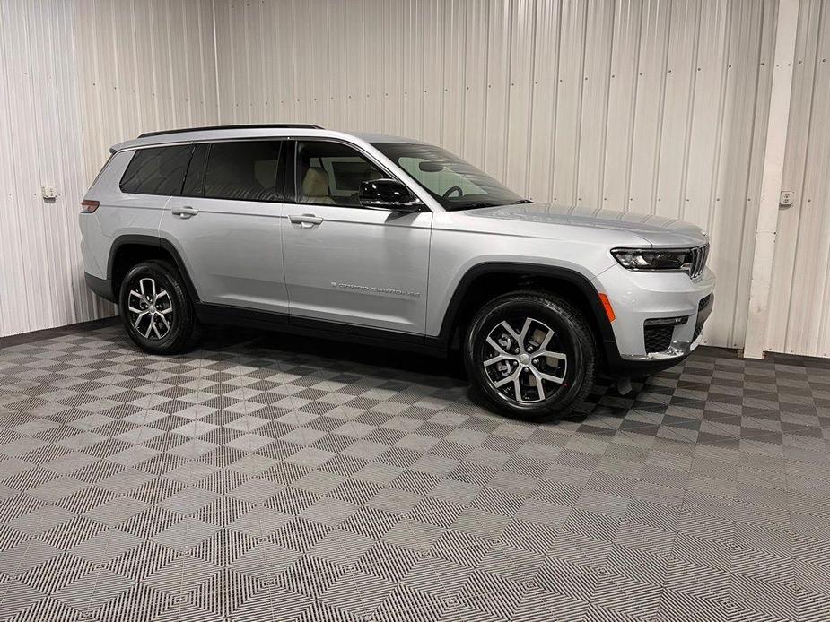 new 2024 Jeep Grand Cherokee L car, priced at $52,439