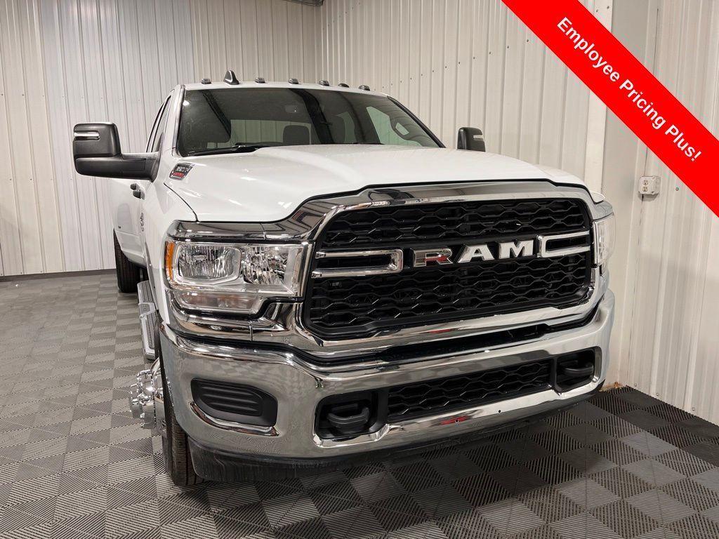 new 2024 Ram 3500 car, priced at $68,143