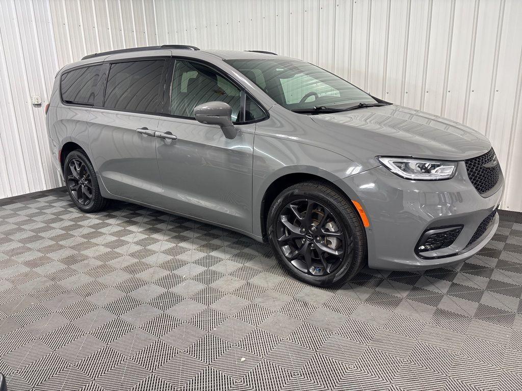 used 2022 Chrysler Pacifica car, priced at $37,999