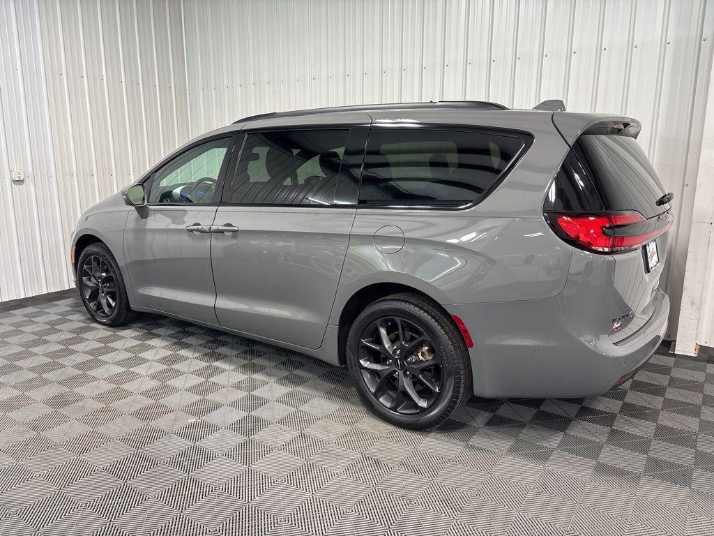 used 2022 Chrysler Pacifica car, priced at $37,999