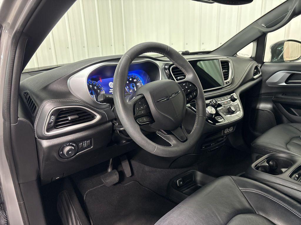 used 2022 Chrysler Pacifica car, priced at $37,999