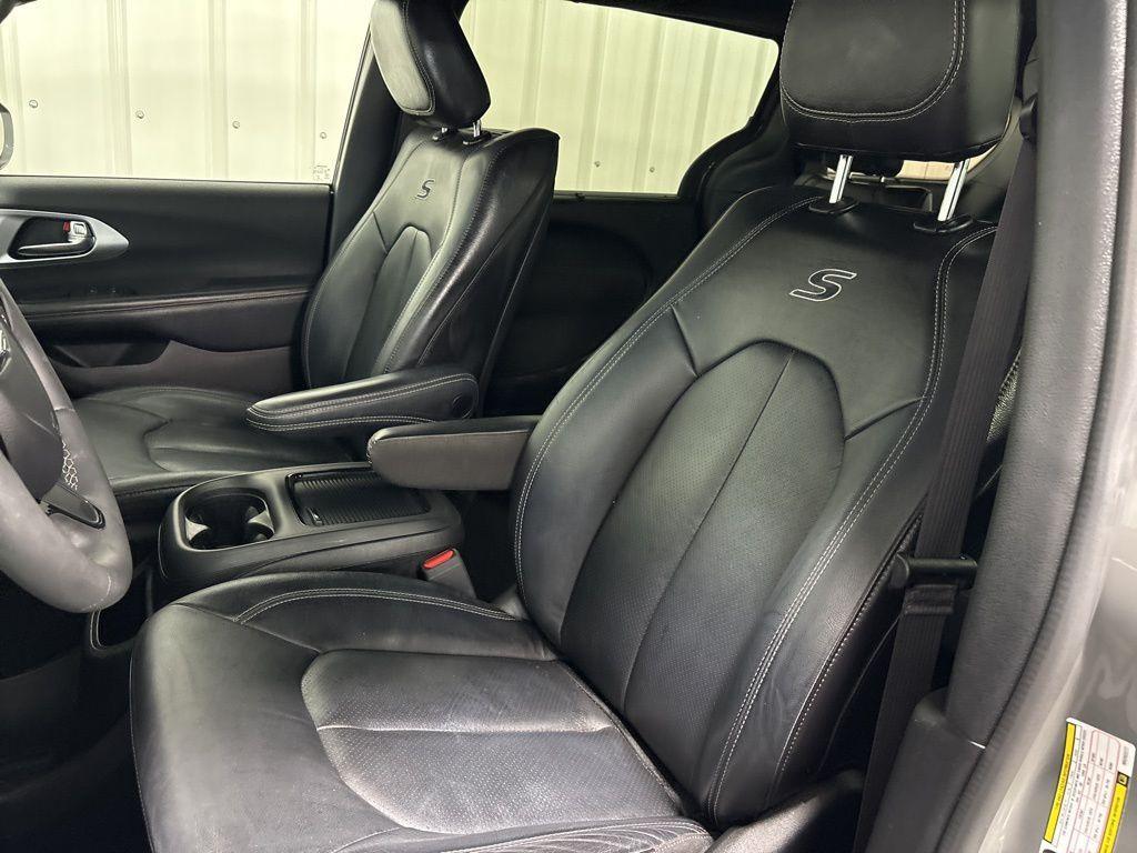 used 2022 Chrysler Pacifica car, priced at $37,999