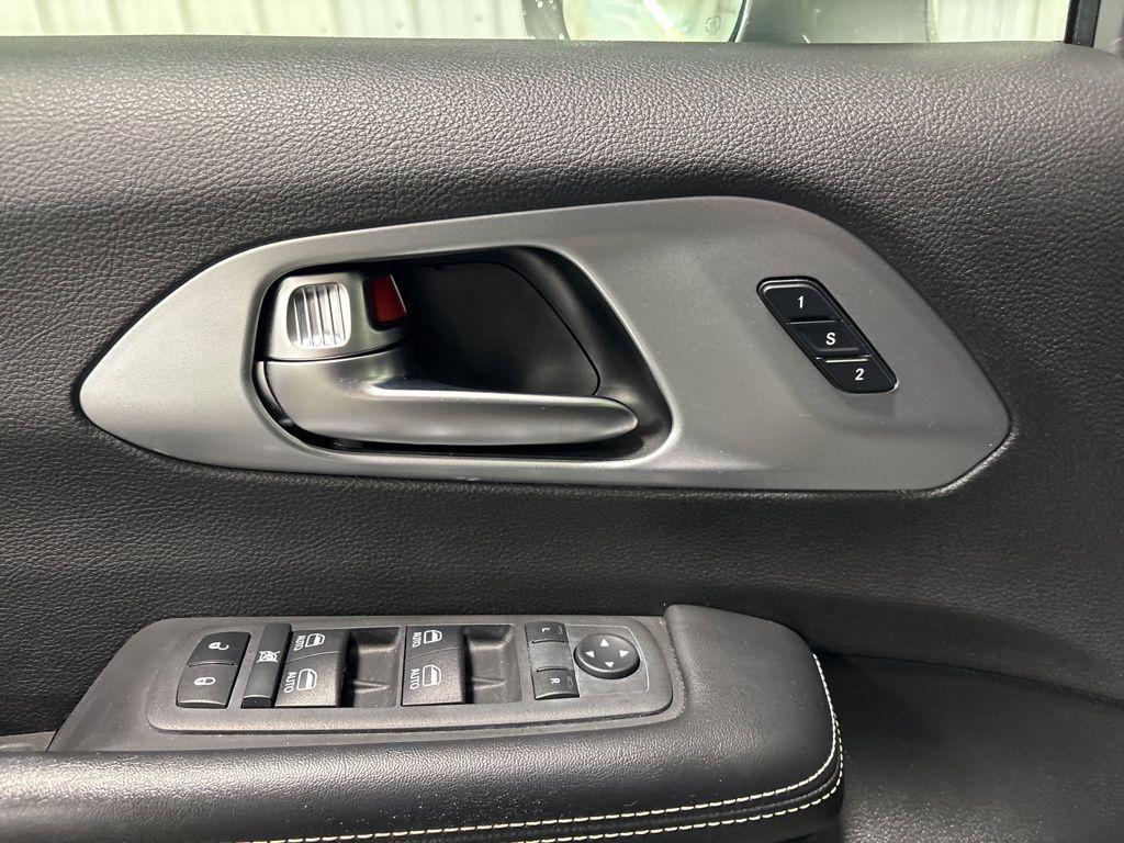 used 2022 Chrysler Pacifica car, priced at $37,999