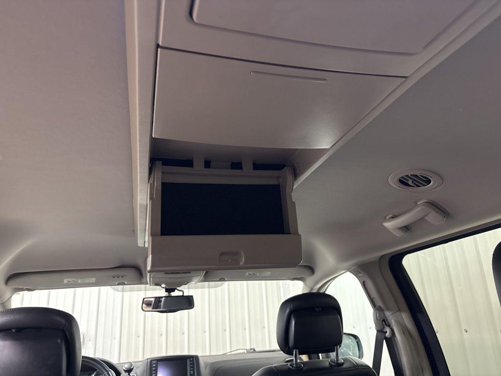 used 2015 Chrysler Town & Country car, priced at $7,999