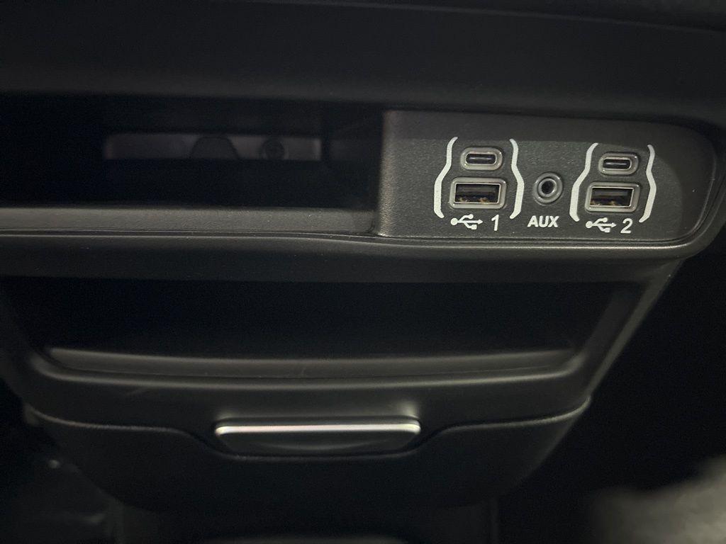 new 2025 Chrysler Pacifica car, priced at $45,725