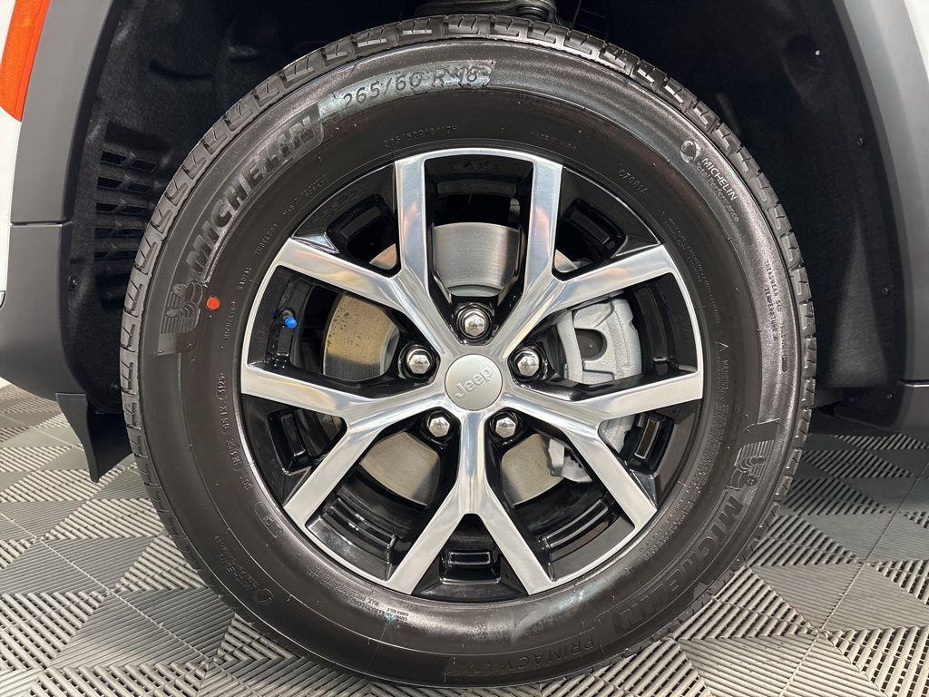 new 2025 Jeep Grand Cherokee L car, priced at $48,366
