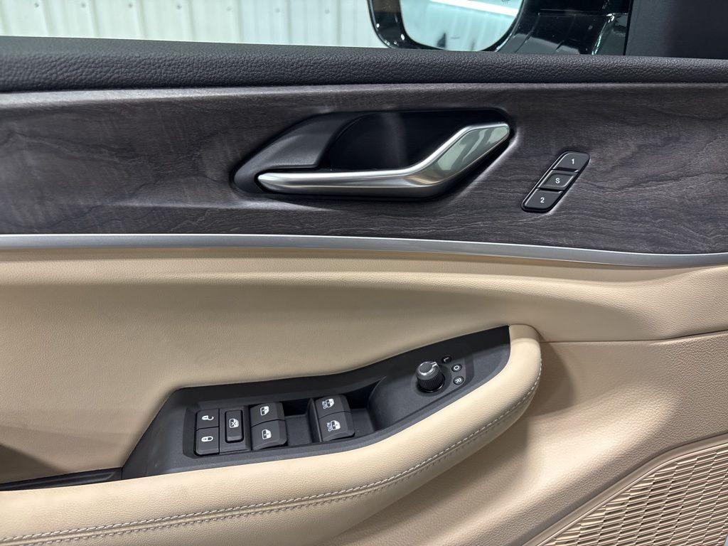 new 2025 Jeep Grand Cherokee L car, priced at $48,366