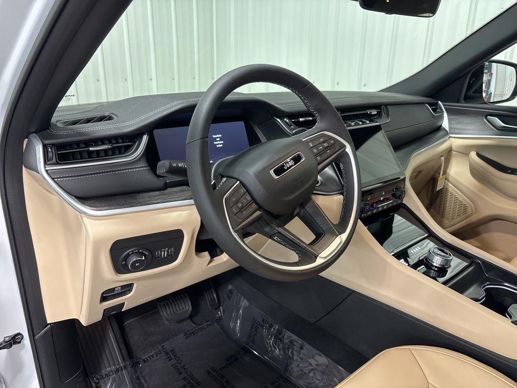 new 2025 Jeep Grand Cherokee L car, priced at $48,366