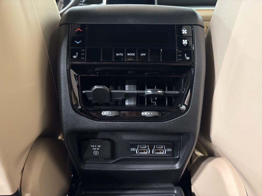new 2025 Jeep Grand Cherokee L car, priced at $48,366