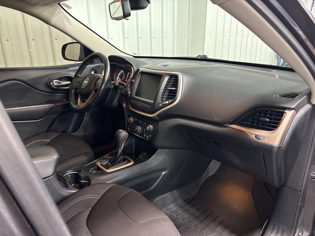 used 2016 Jeep Cherokee car, priced at $12,999