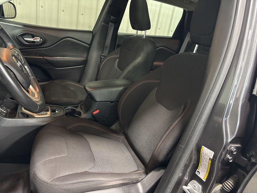used 2016 Jeep Cherokee car, priced at $12,999