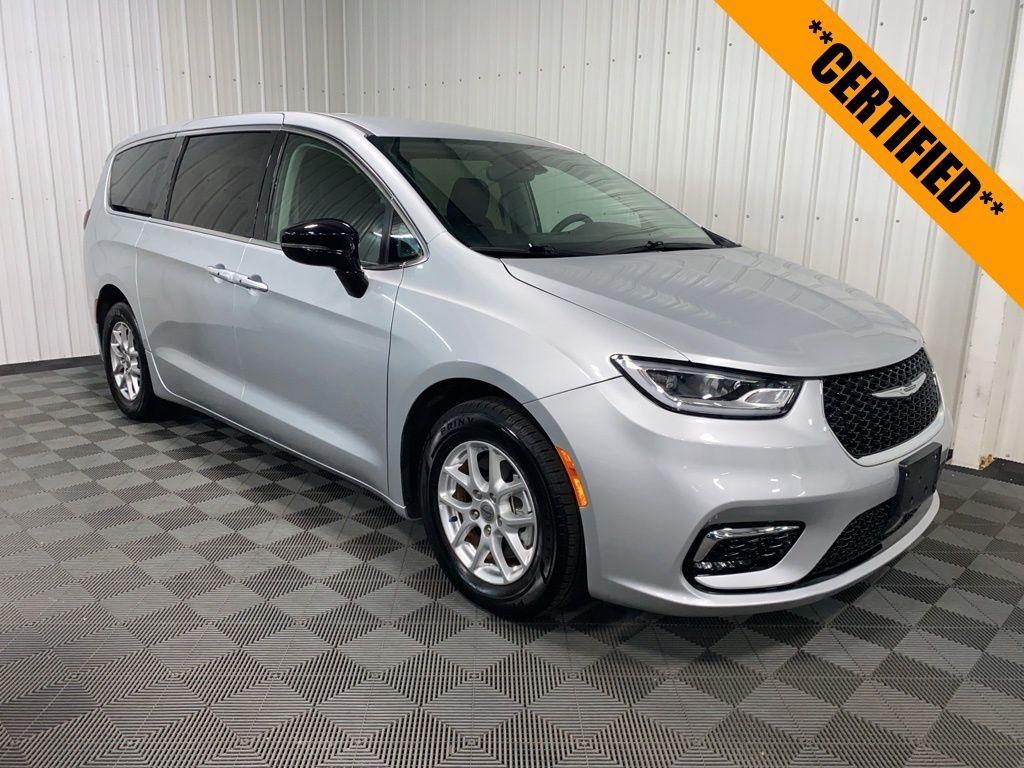 used 2024 Chrysler Pacifica car, priced at $38,999