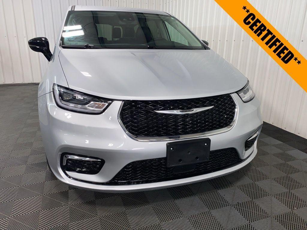 used 2024 Chrysler Pacifica car, priced at $38,999