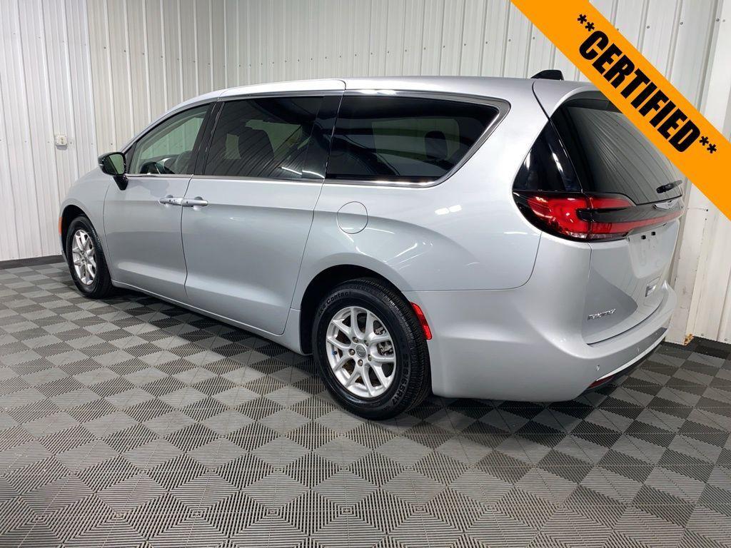 used 2024 Chrysler Pacifica car, priced at $38,999