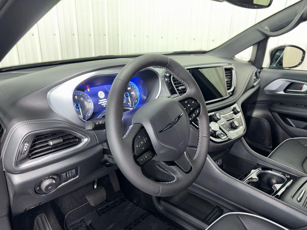 new 2025 Chrysler Pacifica car, priced at $49,191