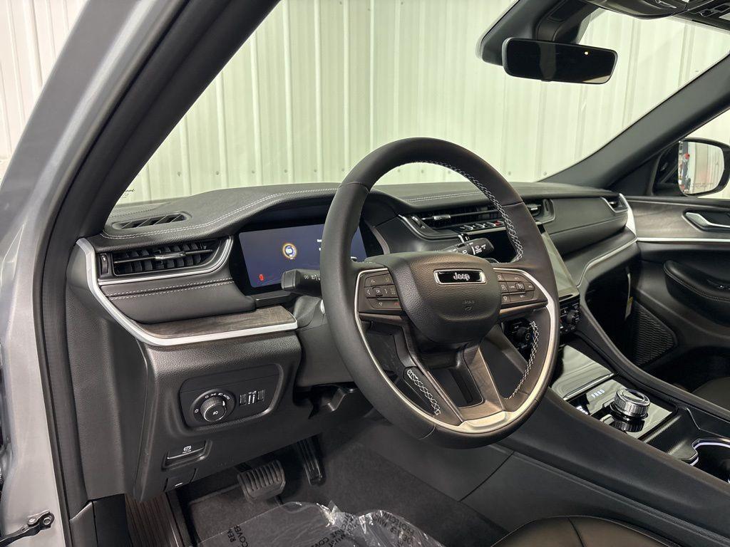 new 2025 Jeep Grand Cherokee L car, priced at $51,255