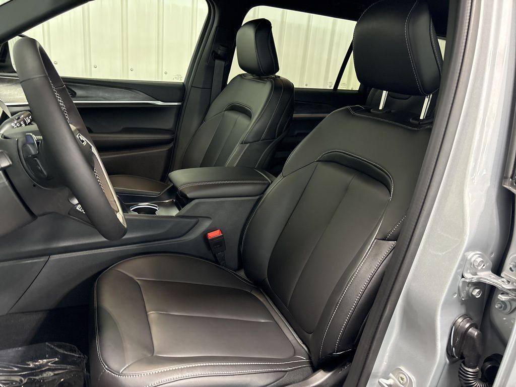 new 2025 Jeep Grand Cherokee L car, priced at $51,255