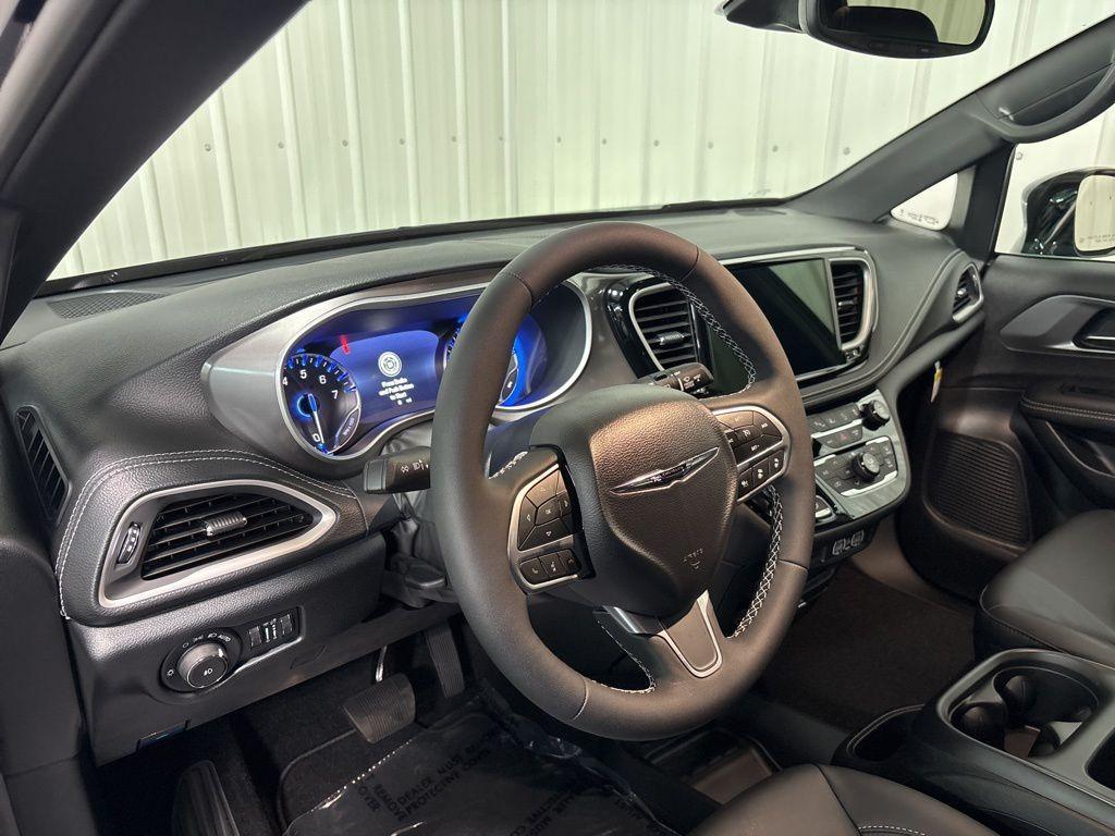 new 2025 Chrysler Pacifica car, priced at $43,114
