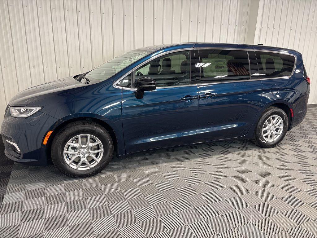 new 2025 Chrysler Pacifica car, priced at $43,114