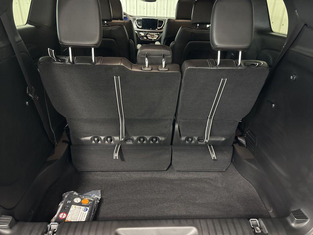 new 2025 Chrysler Pacifica car, priced at $43,114