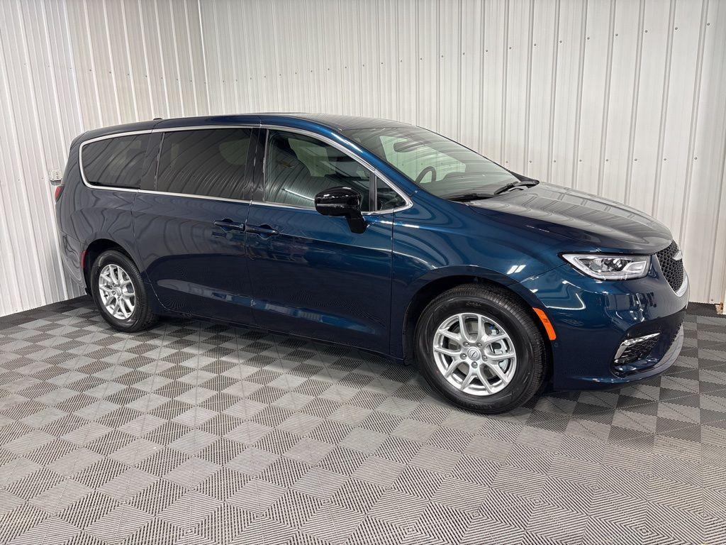 new 2025 Chrysler Pacifica car, priced at $43,114