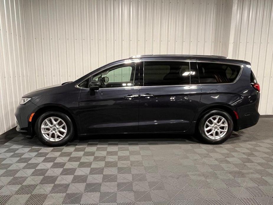 used 2021 Chrysler Pacifica car, priced at $33,997