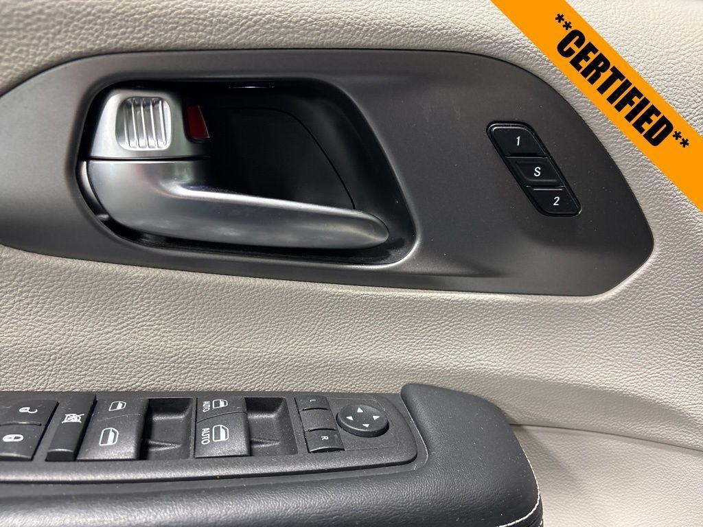 used 2022 Chrysler Pacifica car, priced at $30,497