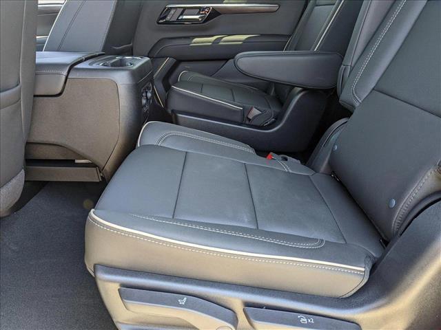 new 2025 Chevrolet Suburban car, priced at $72,595