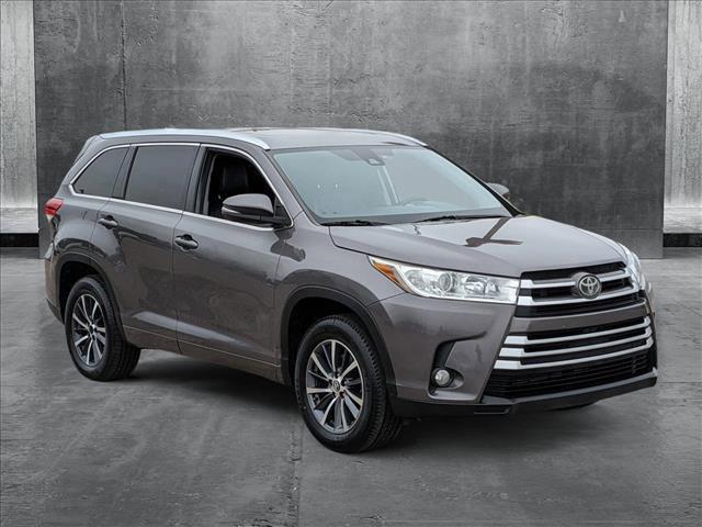 used 2018 Toyota Highlander car, priced at $17,107