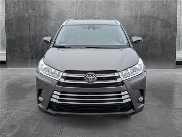 used 2018 Toyota Highlander car, priced at $17,107