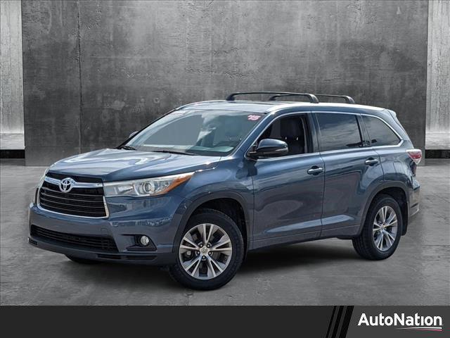 used 2015 Toyota Highlander car, priced at $20,667