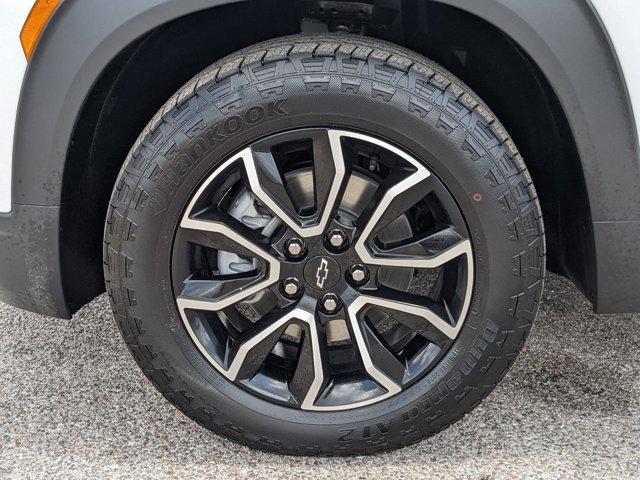 new 2025 Chevrolet TrailBlazer car, priced at $31,975