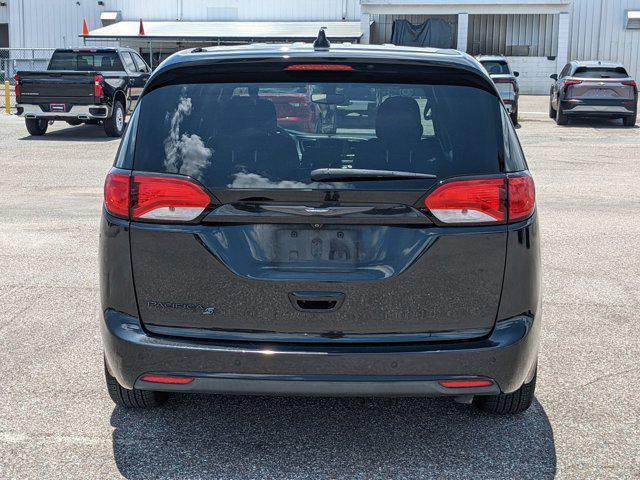 used 2018 Chrysler Pacifica car, priced at $12,997