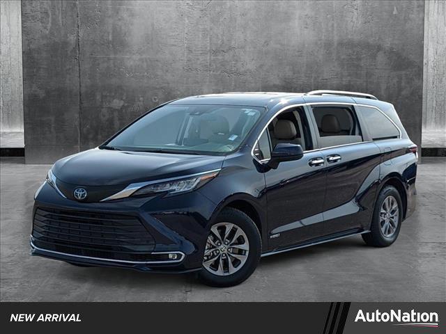 used 2021 Toyota Sienna car, priced at $36,001