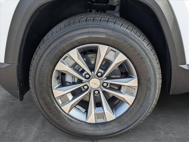 new 2026 Chevrolet Equinox car, priced at $28,679