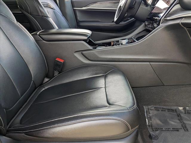 used 2022 Jeep Grand Cherokee car, priced at $24,086