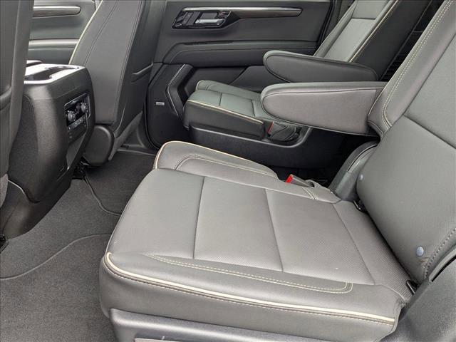 new 2025 Chevrolet Suburban car, priced at $72,095