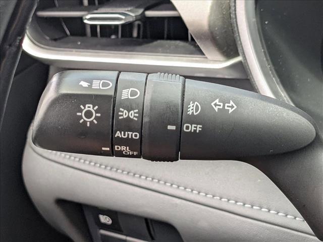 used 2021 Toyota Highlander car, priced at $25,797