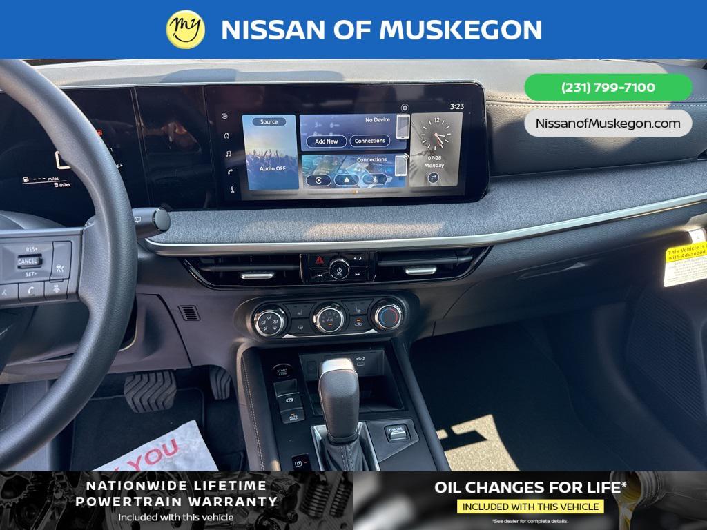 new 2025 Nissan Kicks car, priced at $28,600