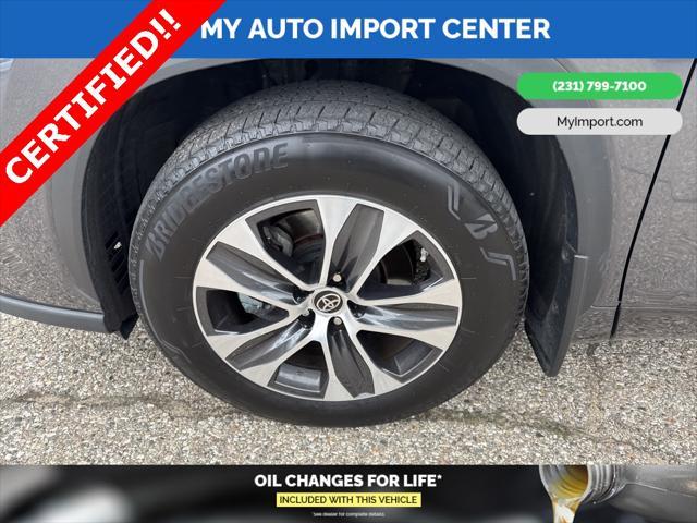 used 2022 Toyota Highlander car, priced at $41,381