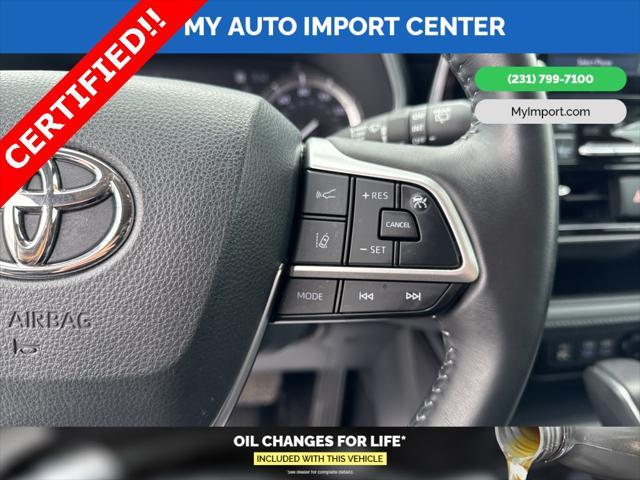 used 2022 Toyota Highlander car, priced at $41,381