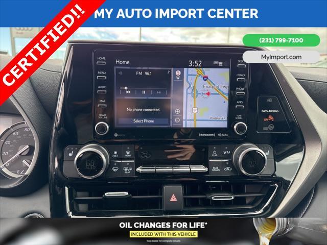 used 2022 Toyota Highlander car, priced at $41,381