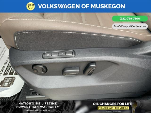 new 2025 Volkswagen Atlas car, priced at $48,631