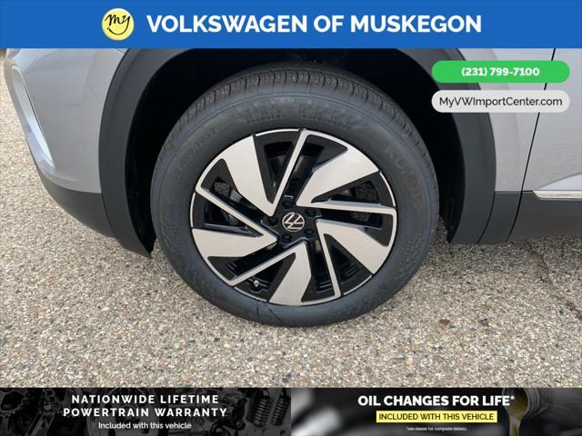 new 2025 Volkswagen Atlas car, priced at $48,631
