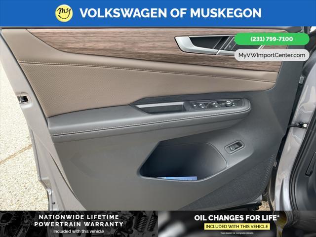 new 2025 Volkswagen Atlas car, priced at $48,631